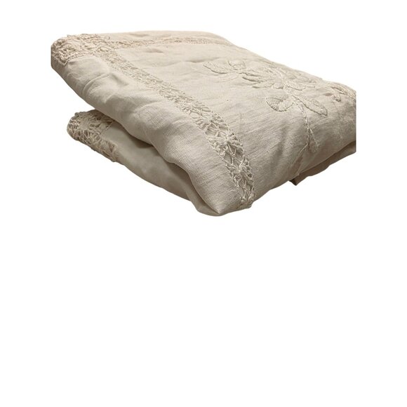 Vintage White Linen Tablecloth With Floral Embroidery & Crochet Details 48x48 In - Picture 8 of 10